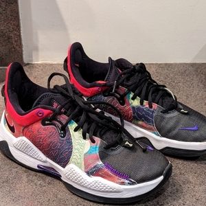 Nike PG 5 basketball sneakers